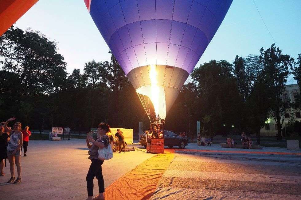  Prezentacja balonów przed lubelskim CSK (zdjęcie 9) - Autor: Maciej Kaczanowski 