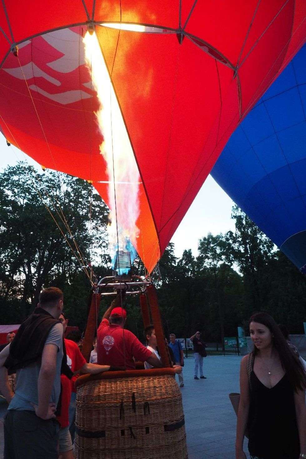  Prezentacja balonów przed lubelskim CSK (zdjęcie 10) - Autor: Maciej Kaczanowski 