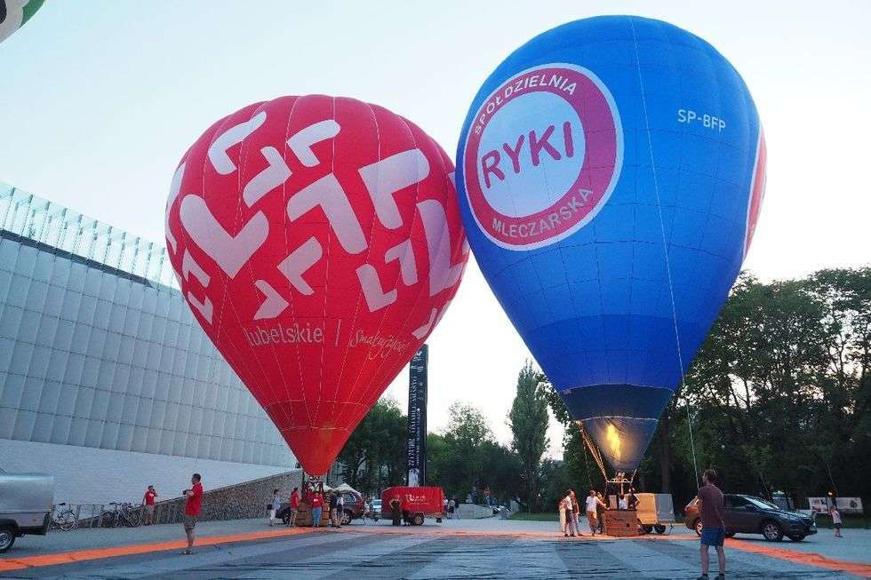  Prezentacja balonów przed lubelskim CSK (zdjęcie 5) - Autor: Maciej Kaczanowski 
