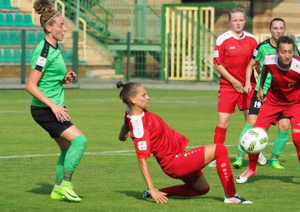  Ekstraliga kobiet: Górnik Łęczna vs AZS PSW Biała Podlaska 4:0 (zdjęcie 22) - Autor: Maciej Kaczanowski 