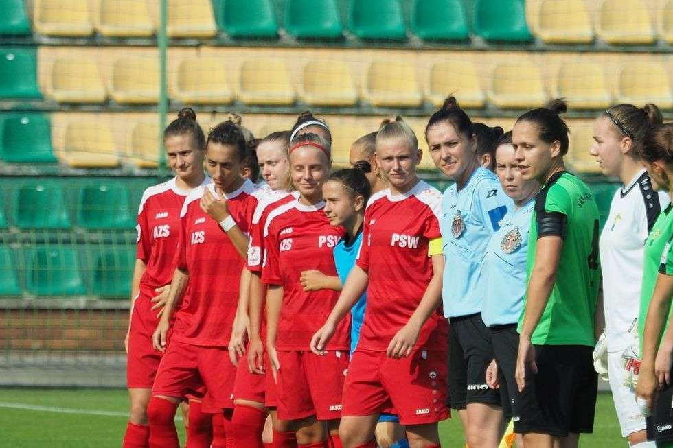  Ekstraliga kobiet: Górnik Łęczna vs AZS PSW Biała Podlaska 4:0 (zdjęcie 21) - Autor: Maciej Kaczanowski 