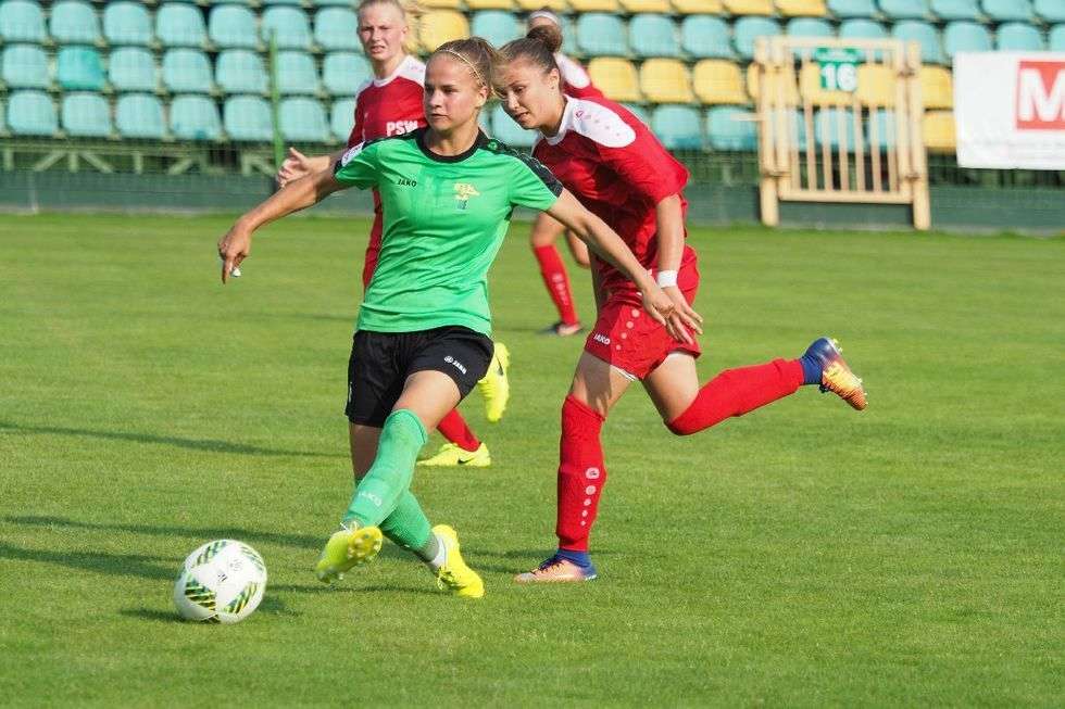  Ekstraliga kobiet: Górnik Łęczna vs AZS PSW Biała Podlaska 4:0 (zdjęcie 14) - Autor: Maciej Kaczanowski 