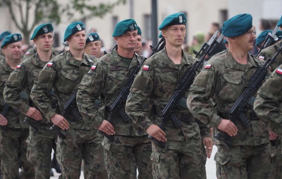  Przysięga żołnierzy Lubelskiej Brygady Obrony Terytorialnej (zdjęcie 1) - Autor: Wojciech Nieśpiałowski