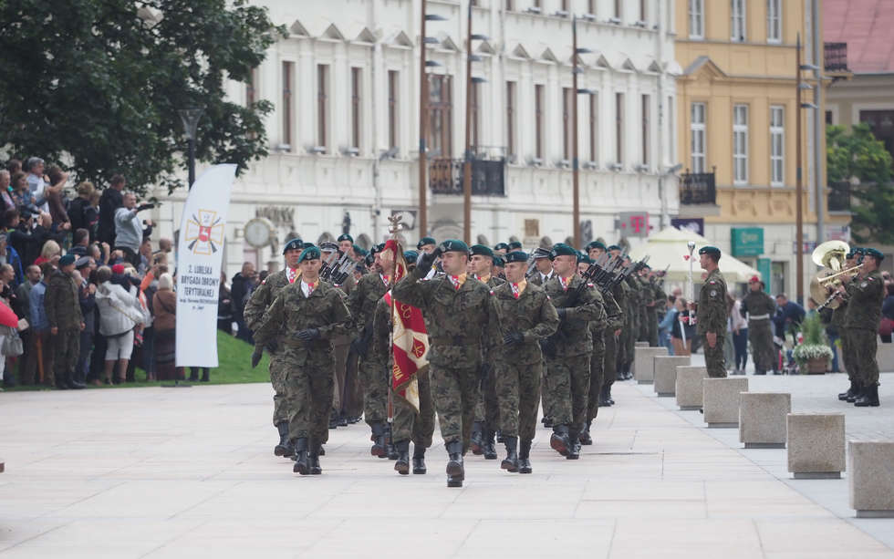  Przysięga żołnierzy Lubelskiej Brygady Obrony Terytorialnej (zdjęcie 2) - Autor: Wojciech Nieśpiałowski