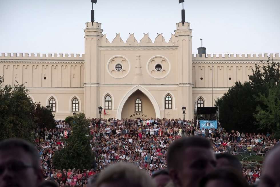  Zakochani w Lublinie - koncert na 700. lecie miasta (zdjęcie 16) - Autor: Wojciech Nieśpiałowski