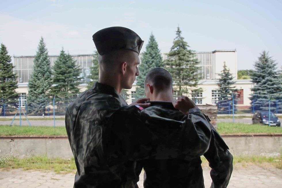  Wcielenie kandydatów na studia wojskowe (zdjęcie 2) - Autor: WSOSP
