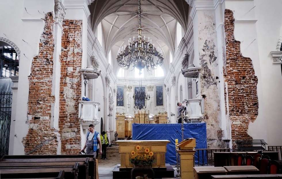  Prace remontowo-konserwatorskie w bazylice dominikanów (zdjęcie 8) - Autor: Dorota Awiorko