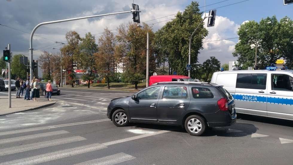  Wypadek na Drodze Męczenników Majdanka (zdjęcie 3) - Autor: Grzegorz Rekiel