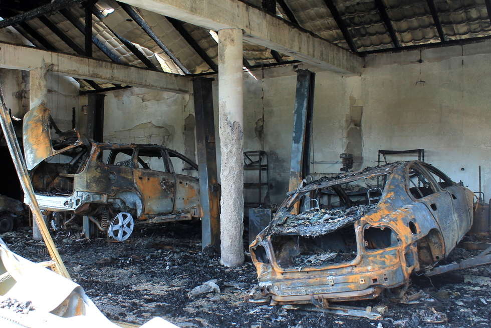  Puławy: Spłonął warsztat samochodowy (zdjęcie 1) - Autor: Radosław Szczęch