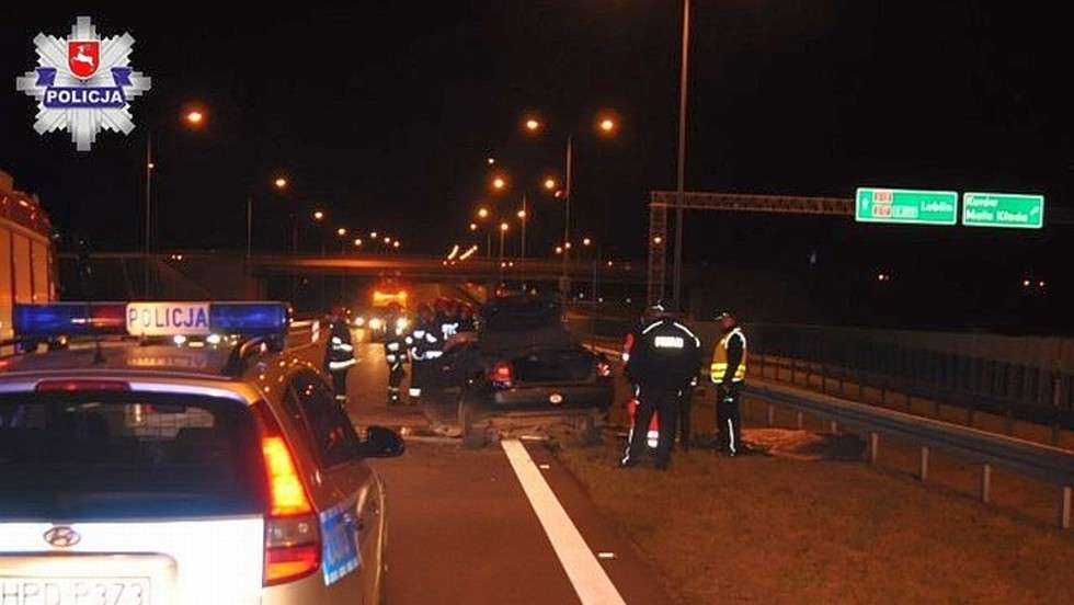  Węzeł Kurów Wschód. Tragiczny wypadek na S17 (zdjęcie 2) - Autor: Policja