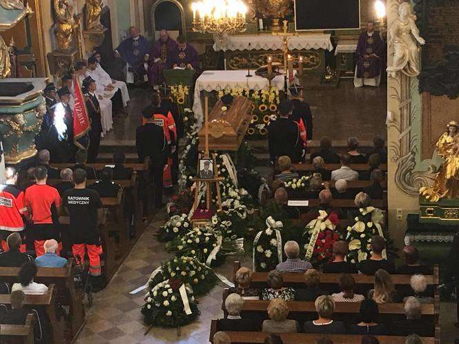 Opole Lubelskie: Pogrzeb tragicznie zmarłego strażaka Pawła Górki