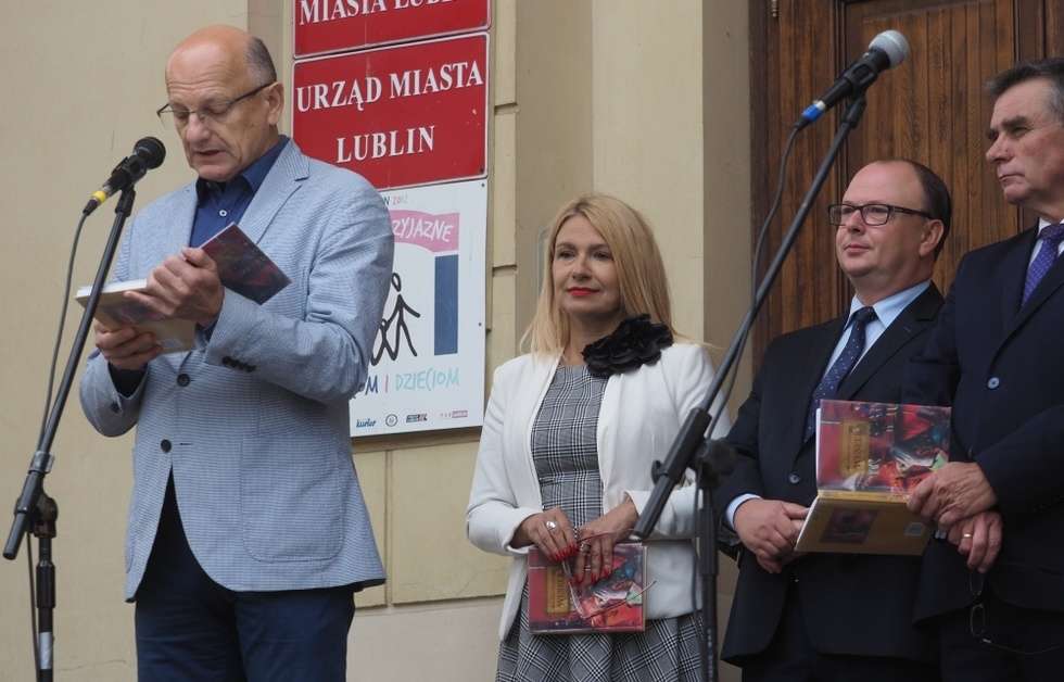  Narodowe Czytanie Wesela Stanisława Wyspiańskiego w Lublinie (zdjęcie 31) - Autor: Wojciech Nieśpiałowski