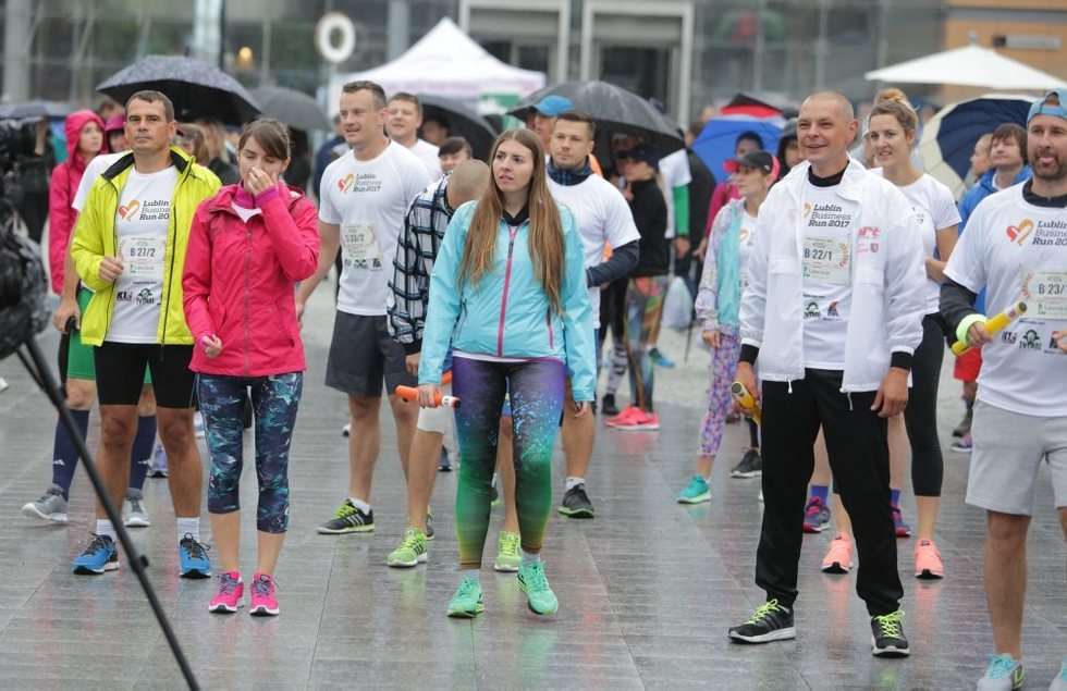  Business Run Lublin - kilkaset osób pobiegło dla Mateusza (zdjęcie 2) - Autor: Wojciech Nieśpiałowski