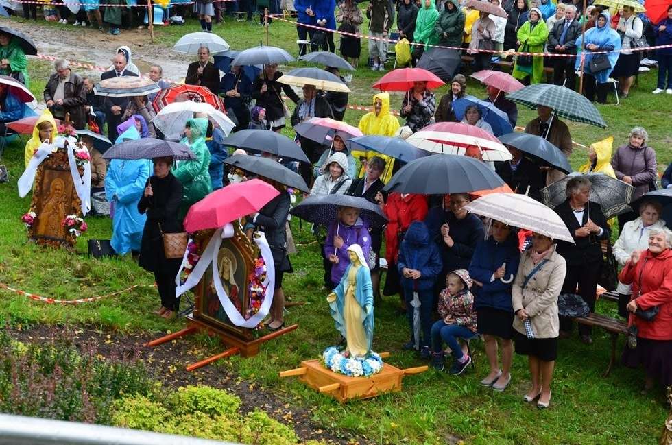  Uroczystości 39. rocznicy koronacji figury Matki Bożej Kębelskiej w Wąwolnicy 2-3 września 2017r.  (zdjęcie 87) - Autor: Kinga Podstawka