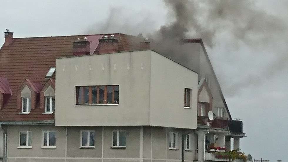  Ul. Oratoryjna: Pożar dachu w budynku (zdjęcie 27) - Autor: Andrzej Drzewiecki 