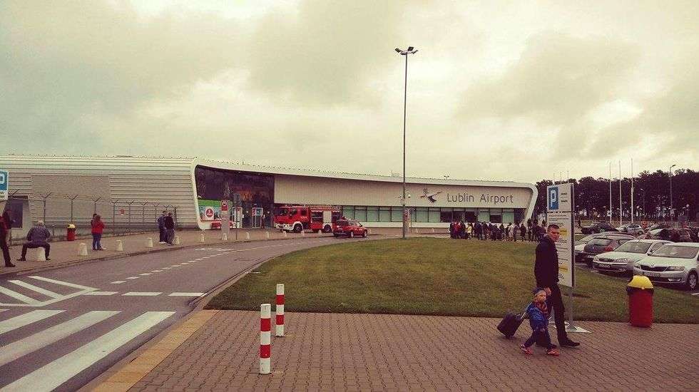  Ewakuacja na lotnisku Lublin (zdjęcie 2) - Autor: Alarm 24