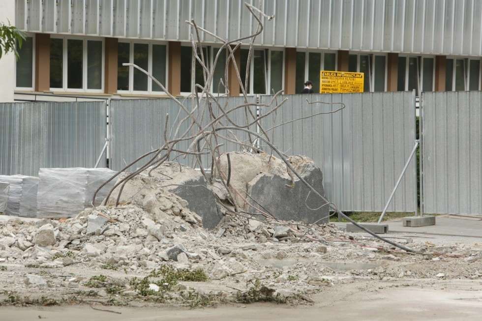  Burzenie kładki przy UMCS (zdjęcie 3) - Autor: Maciej Kaczanowski