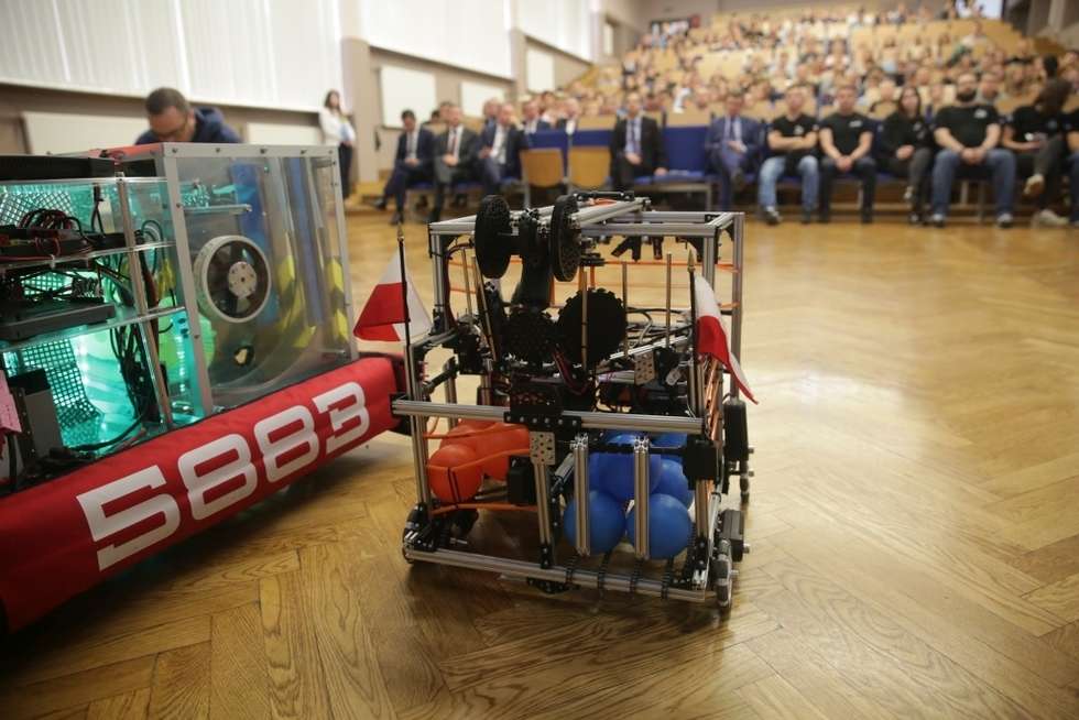  Roboty skonstruowane przez uczniów z grupy Spice Gears  - Autor: Wojciech Nieśpiałowski