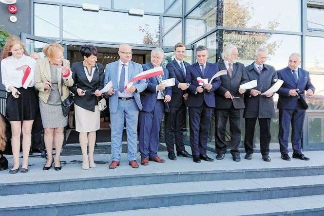 Otwarcie nowego skrzydła szkoły w Górze Puławskiej - Autor: UG Puławy