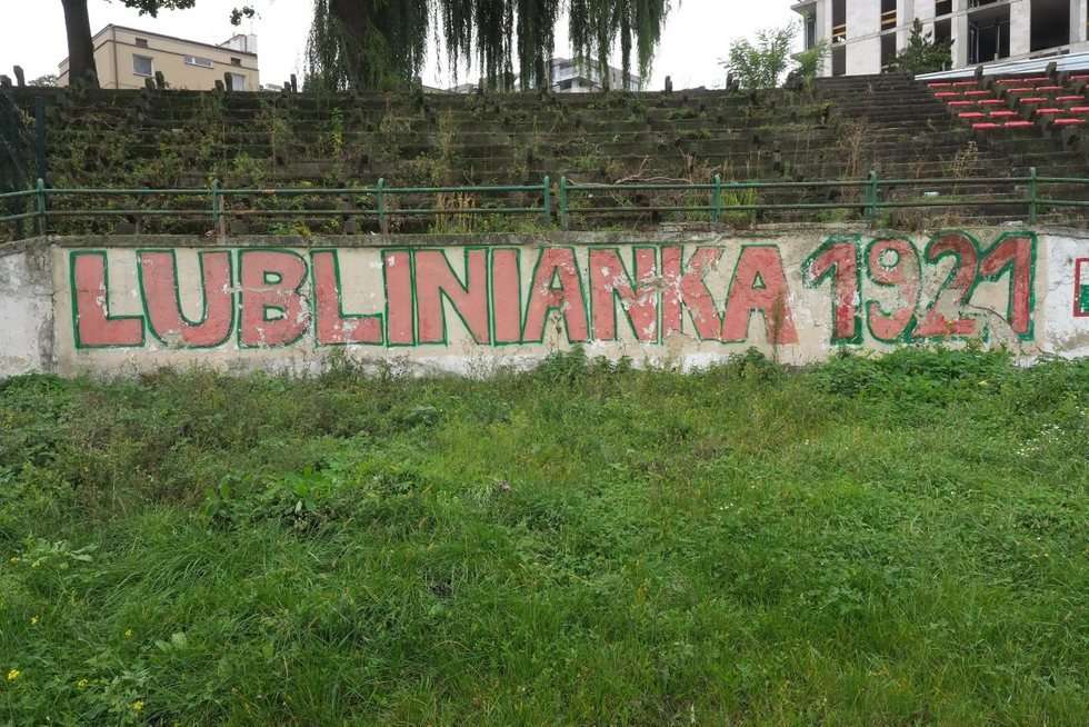  Rozbiórka trybun na stadionie Lublinianki (zdjęcie 13) - Autor: Maciej Kaczanowski