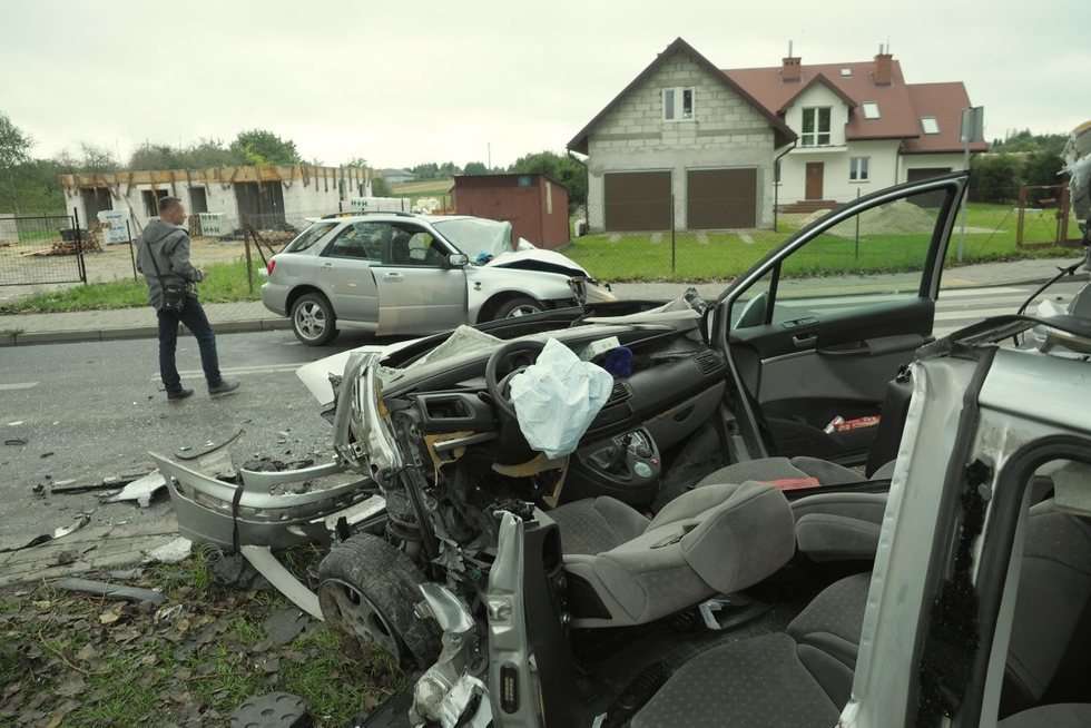  Wypadek na ul. Krężnickiej w Lublinie (zdjęcie 17) - Autor: Maciej Kaczanowski
