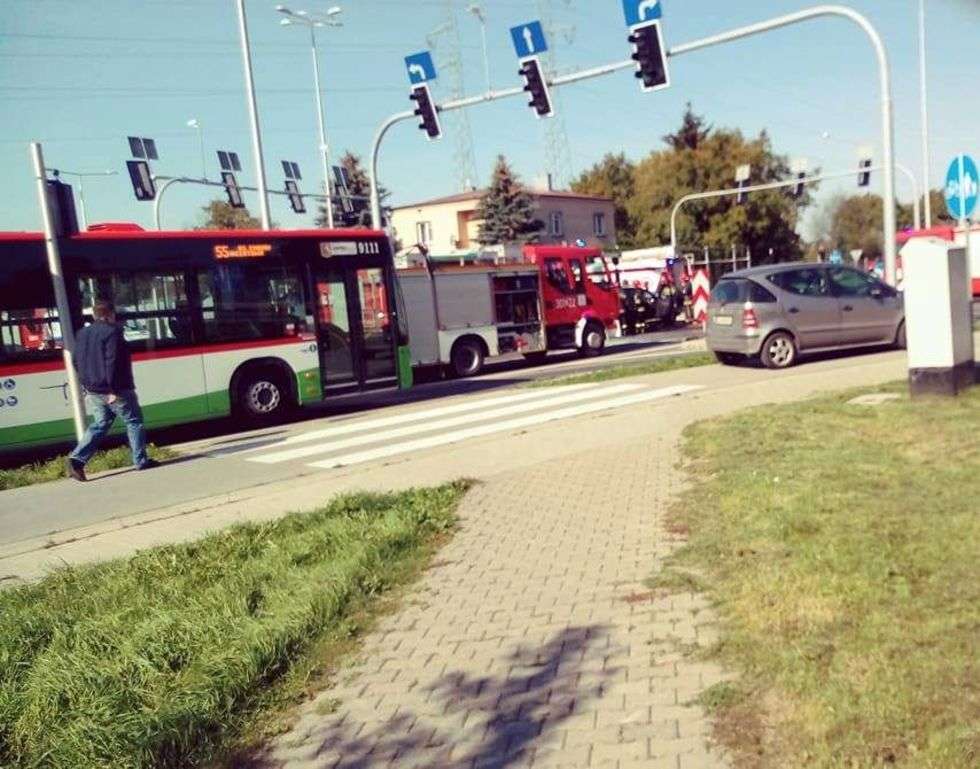  Wypadek na skrzyżowaniu ul. Koncertowej i Zelwerowicza (zdjęcie 2) - Autor: Wiesław / Alarm 24