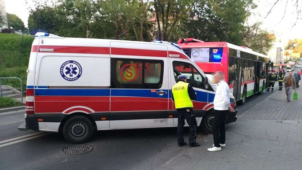  Wypadek na ul. 3 Maja w Lublinie. Motocyklista zderzył się z samochodem (zdjęcie 3) - Autor: Paweł Buczkowski