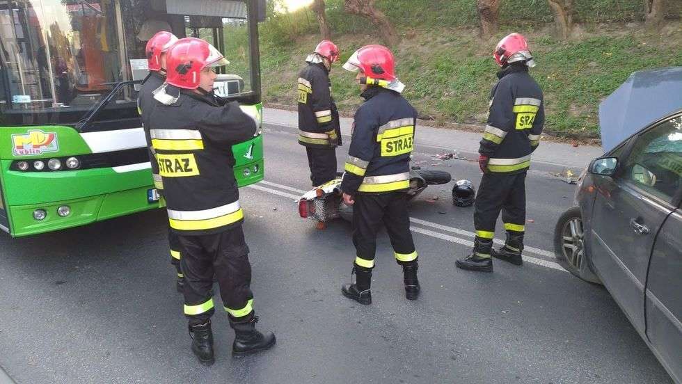  Wypadek na ul. 3 Maja w Lublinie. Motocyklista zderzył się z samochodem (zdjęcie 6) - Autor: Paweł Buczkowski