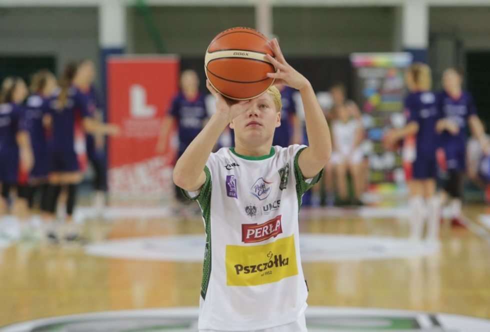  Pszczółka AZS UMCS Lublin - Basket Gdynia (zdjęcie 7) - Autor: Wojciech Nieśpiałowski