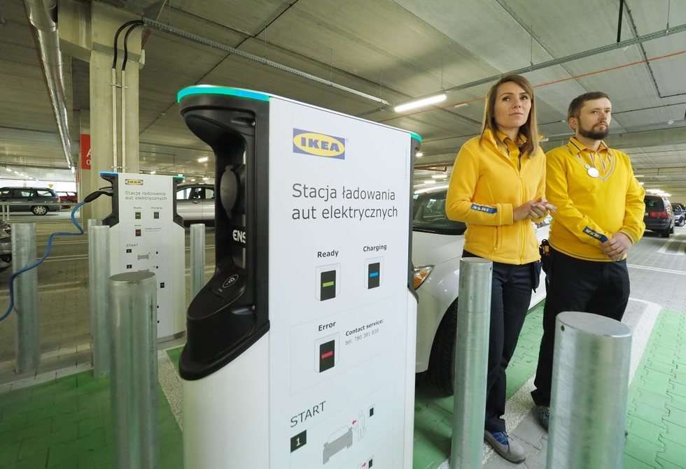  IKEA Lublin: Przekazanie do użytku bezpłatnych stacji ładowania aut elektrycznych (zdjęcie 5) - Autor: Maciej Kaczanowski