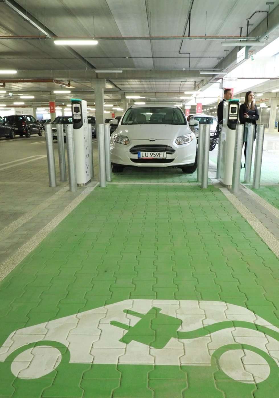  IKEA Lublin: Przekazanie do użytku bezpłatnych stacji ładowania aut elektrycznych (zdjęcie 3) - Autor: Maciej Kaczanowski