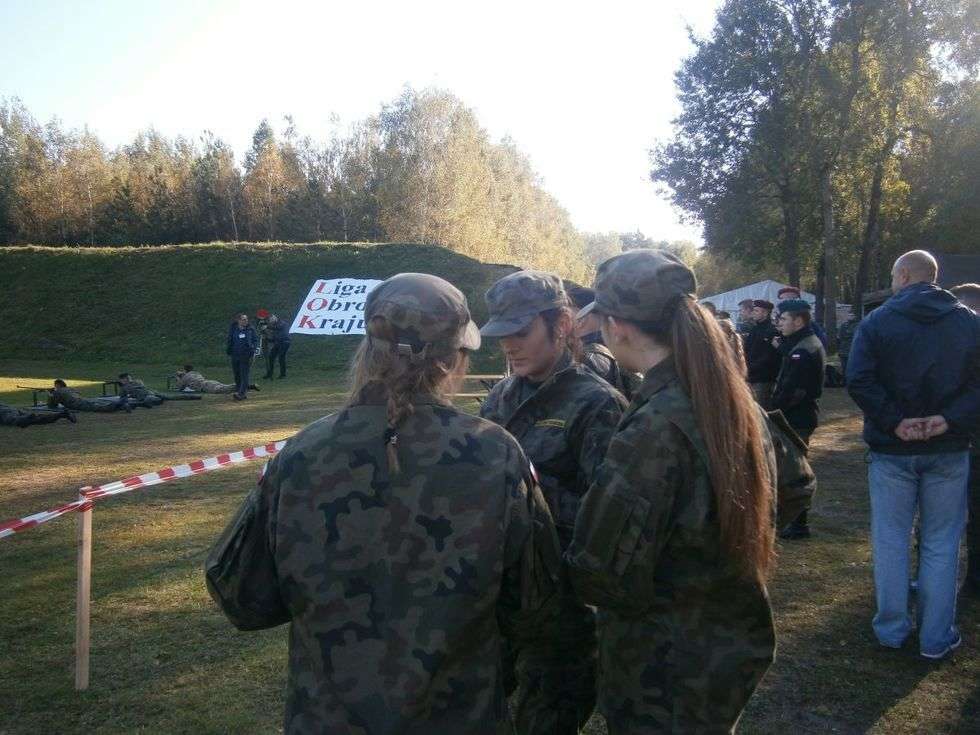  Wystrzałowe dziewczyny z „mundurówki” w Zamościu (zdjęcie 17) - Autor: LO CSM Zamość