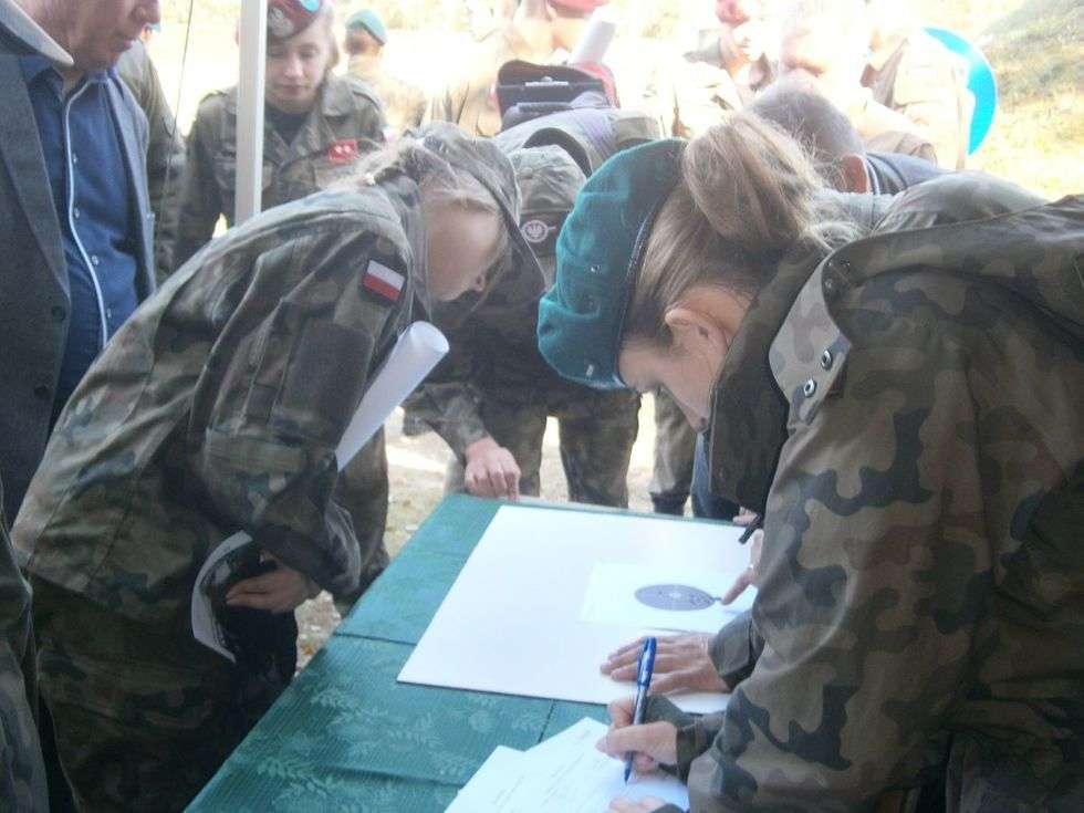  Wystrzałowe dziewczyny z „mundurówki” w Zamościu (zdjęcie 4) - Autor: LO CSM Zamość