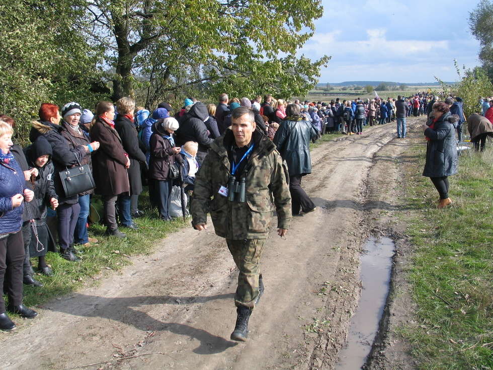  Różaniec do granic. 2 tys. wiernych w Dorohusku  (zdjęcie 8) - Autor: Jacek Barczyński