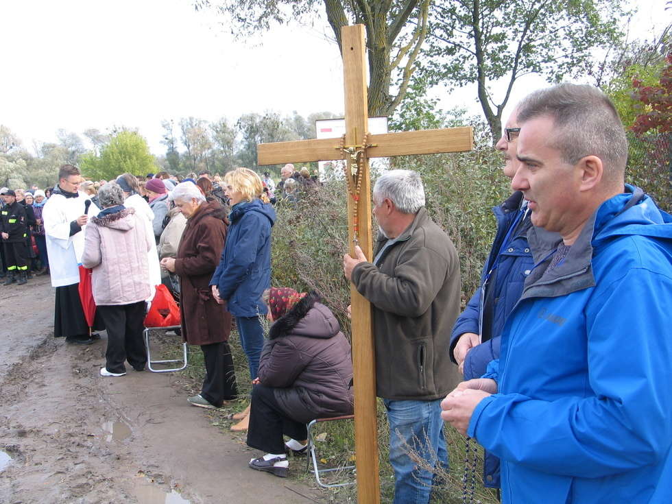  Różaniec do granic. 2 tys. wiernych w Dorohusku  (zdjęcie 11) - Autor: Jacek Barczyński