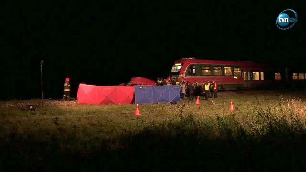  Wypadek na przejeździe kolejowym w Niedrzwicy Kościelnej (zdjęcie 5) - Autor: TVN 24 / x-news