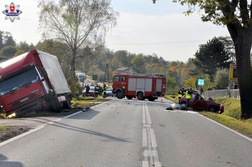  Wypadek w miejscowości Spławy Drugie (zdjęcie 1) - Autor: Policja