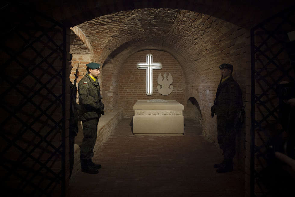  Żołnierze WiN zamordowani w Lublinie spoczęli w Radecznicy (zdjęcie 1) - Autor: Jacek Szydłowski