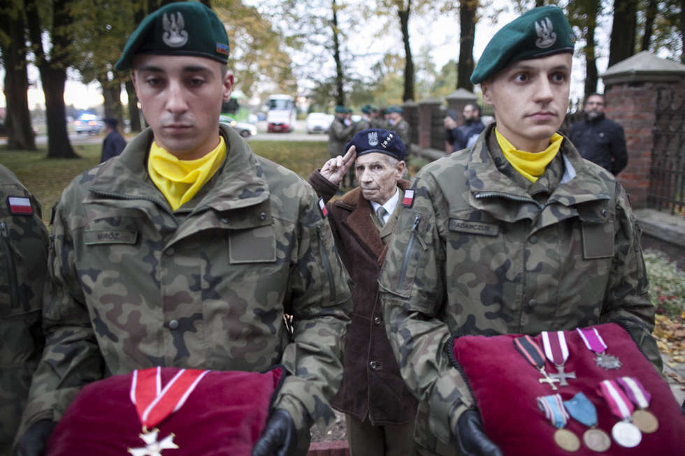  Żołnierze WiN zamordowani w Lublinie spoczęli w Radecznicy (zdjęcie 21) - Autor: Jacek Szydłowski