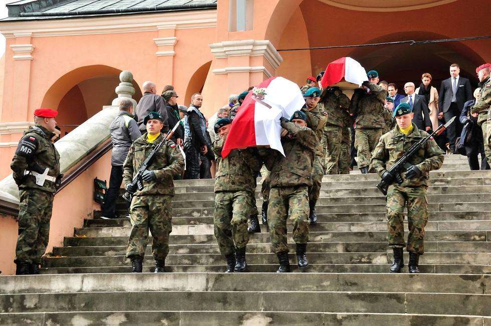  Radecznica. Uroczystości pogrzebowe żołnierzy wyklętych (zdjęcie 37) - Autor:  Foto Flesz Jaro Jaroslaw Jablonski