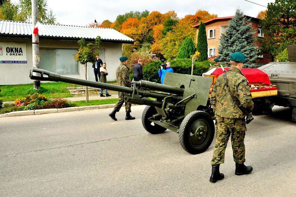  Radecznica. Uroczystości pogrzebowe żołnierzy wyklętych (zdjęcie 24) - Autor:  Foto Flesz Jaro Jaroslaw Jablonski