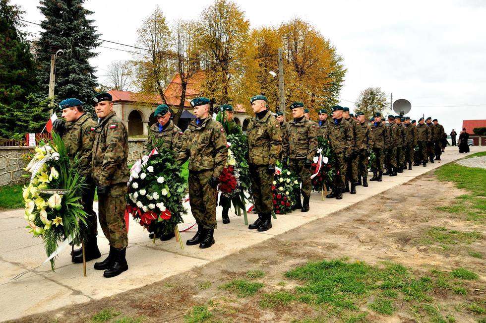  Radecznica. Uroczystości pogrzebowe żołnierzy wyklętych (zdjęcie 10) - Autor:  Foto Flesz Jaro Jaroslaw Jablonski