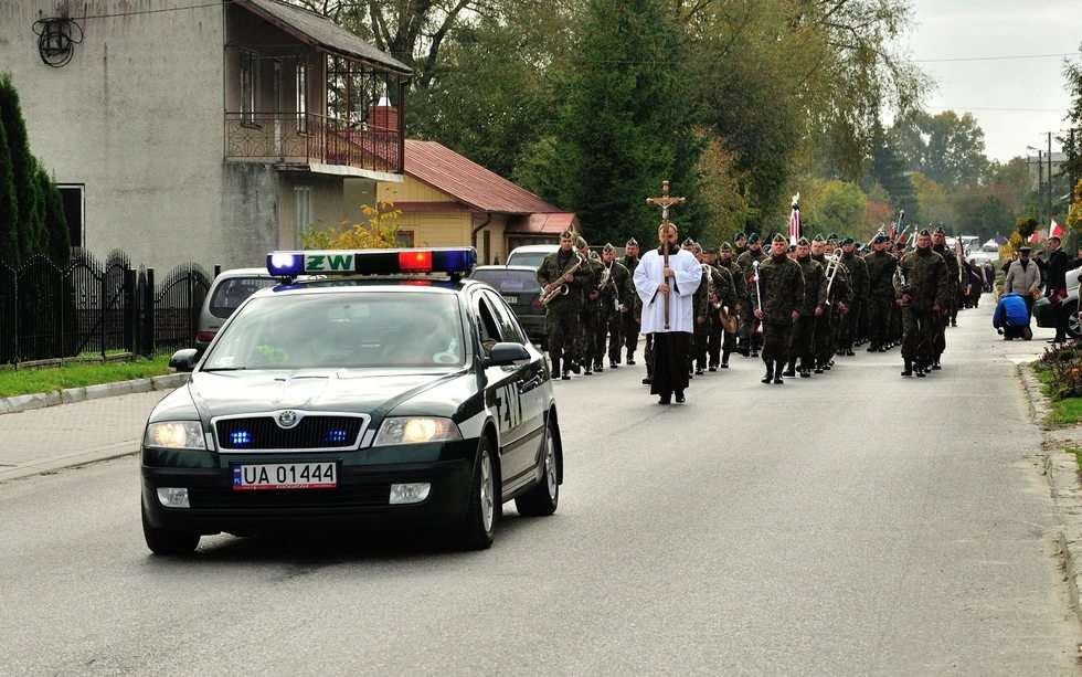  Radecznica. Uroczystości pogrzebowe żołnierzy wyklętych (zdjęcie 43) - Autor:  Foto Flesz Jaro Jaroslaw Jablonski