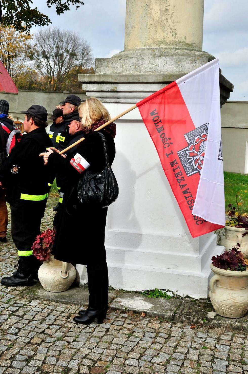  Radecznica. Uroczystości pogrzebowe żołnierzy wyklętych (zdjęcie 19) - Autor:  Foto Flesz Jaro Jaroslaw Jablonski