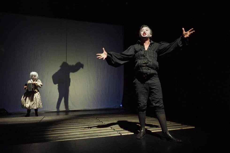  Teatr Stary: Spektakl pt. Żywi i Umarli czyli Bandyci w Piekle (zdjęcie 1) - Autor: Maciej Kaczanowski