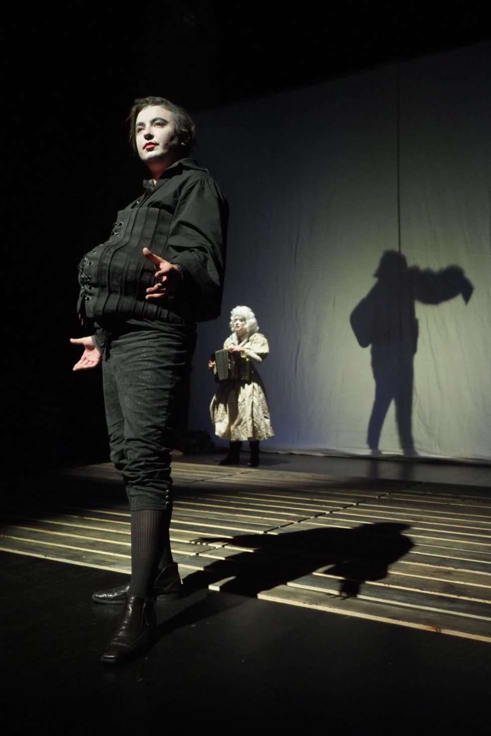  Teatr Stary: Spektakl pt. Żywi i Umarli czyli Bandyci w Piekle (zdjęcie 8) - Autor: Maciej Kaczanowski