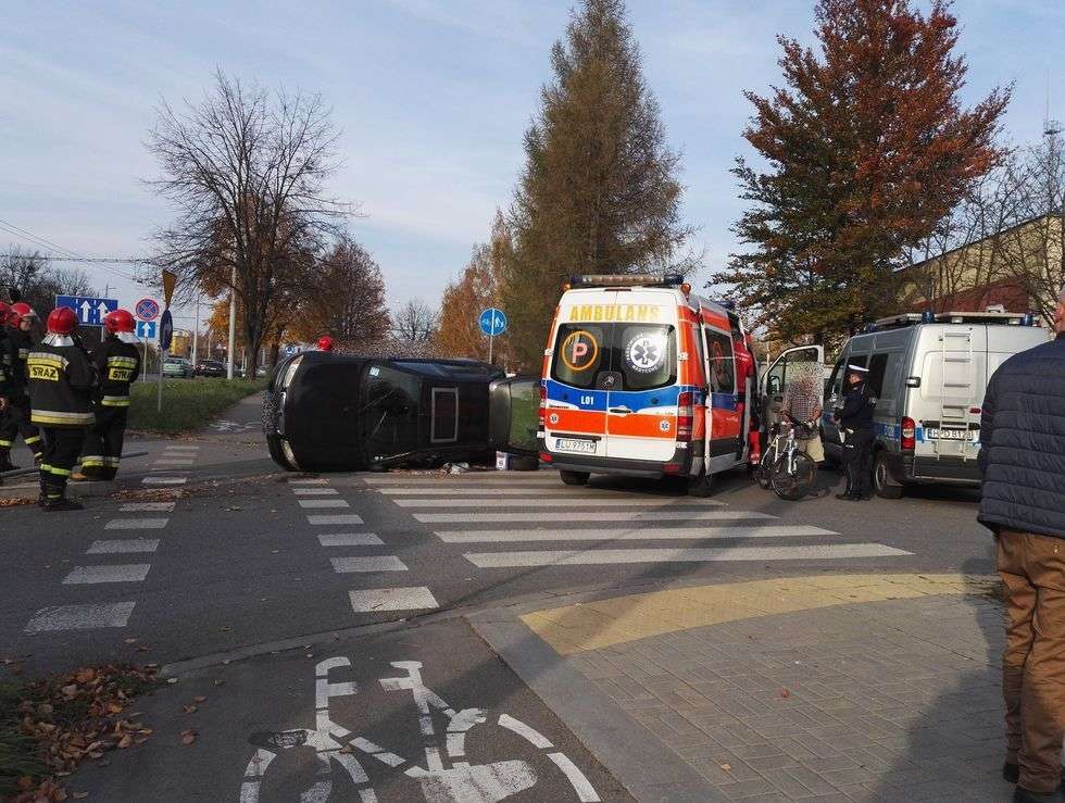  Wypadek na ul. Filaretów w Lublinie (zdjęcie 2) - Autor: Alarm 24