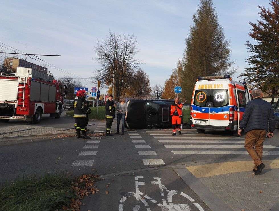  Wypadek na ul. Filaretów w Lublinie (zdjęcie 1) - Autor: Alarm 24
