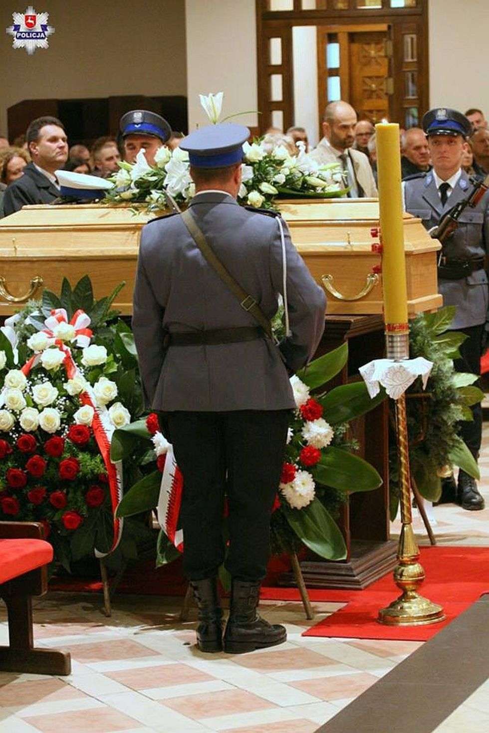  Pogrzeb policjantki, która zginęła w wypadku w Łopienniku Dolnym (zdjęcie 7) - Autor: KWP Lublin