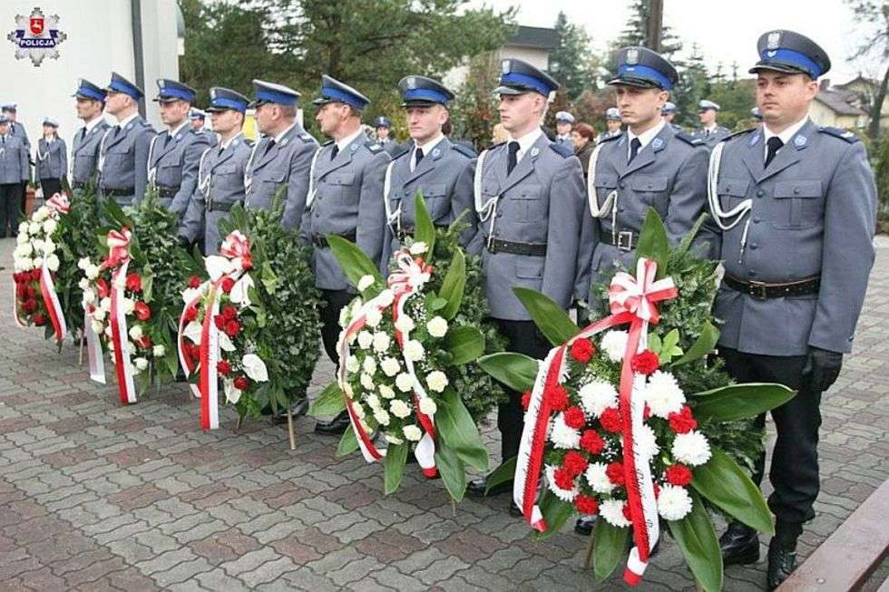  Pogrzeb policjantki, która zginęła w wypadku w Łopienniku Dolnym (zdjęcie 11) - Autor: KWP Lublin